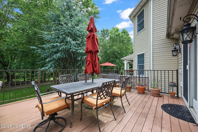 4 White Pines Way, Freehold, NJ 07728