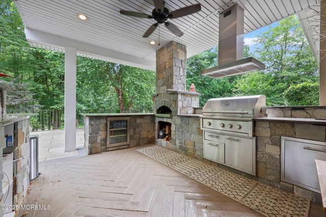 4 White Pines Way, Freehold, NJ 07728