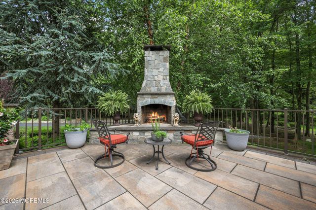 4 White Pines Way, Freehold, NJ 07728