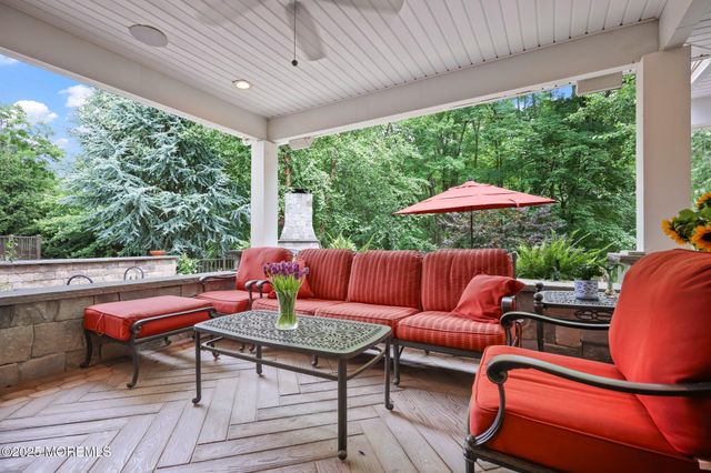 4 White Pines Way, Freehold, NJ 07728