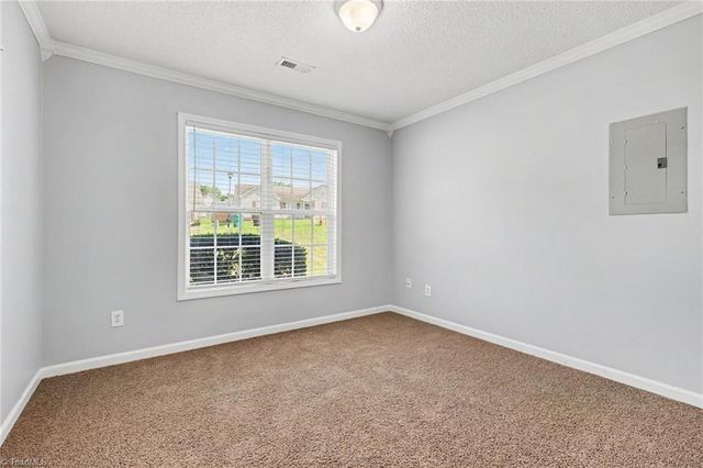 933 Londonderry Drive, High Point, NC 27265