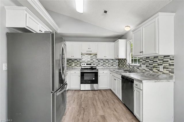 933 Londonderry Drive, High Point, NC 27265