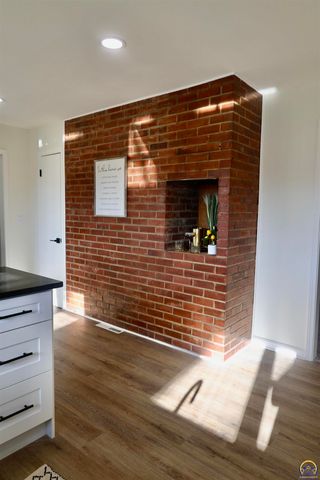 1128 Thompson St, Emporia, KS 66801