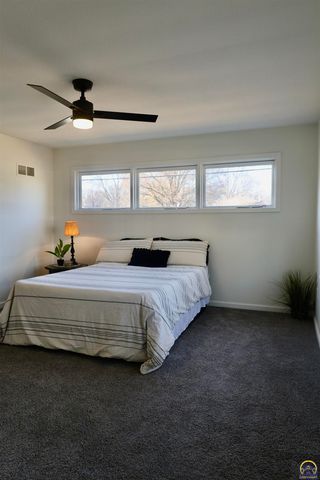 1128 Thompson St, Emporia, KS 66801