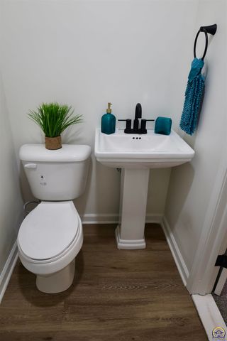 1128 Thompson St, Emporia, KS 66801