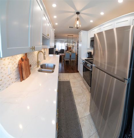 6075 SHORE BOULEVARD S 606, Gulfport, FL 33707