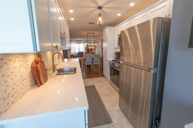 6075 SHORE BOULEVARD S 606, Gulfport, FL 33707