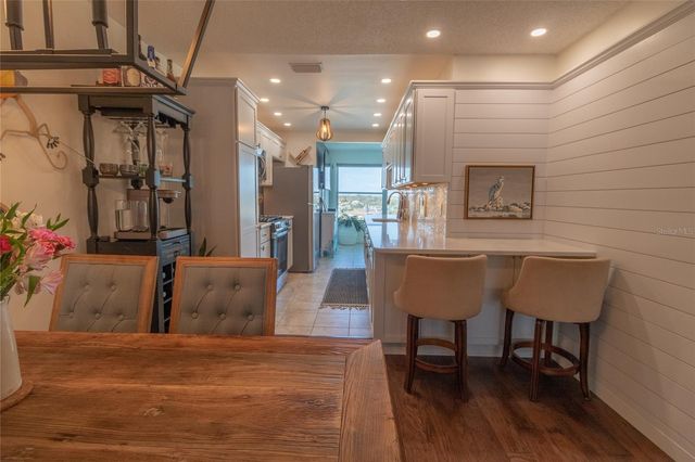 6075 SHORE BOULEVARD S 606, Gulfport, FL 33707