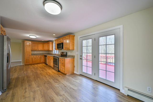 99 Smith Rd, Charlton, MA 01507