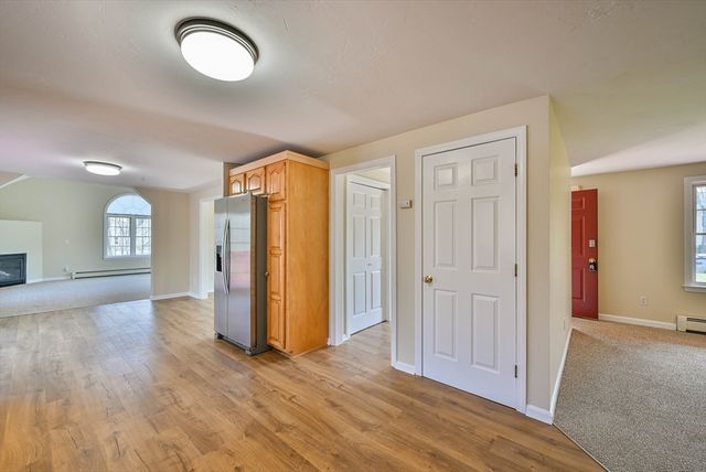 99 Smith Rd, Charlton, MA 01507