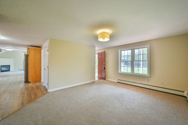 99 Smith Rd, Charlton, MA 01507