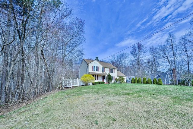 99 Smith Rd, Charlton, MA 01507