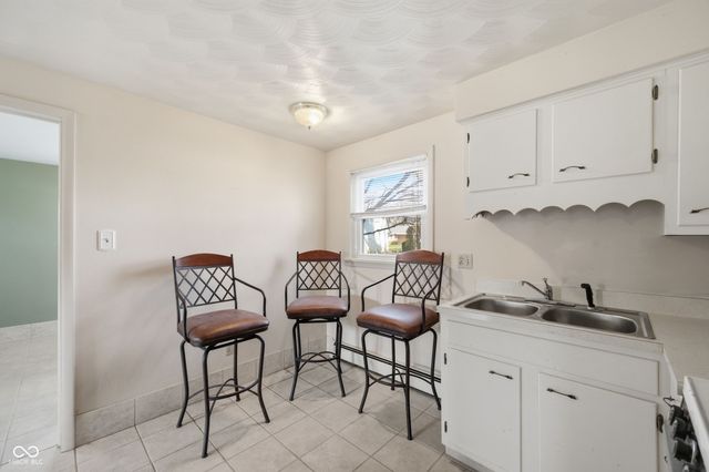 1604 E 47th Street, Anderson, IN 46013