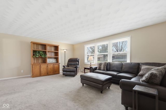 1604 E 47th Street, Anderson, IN 46013