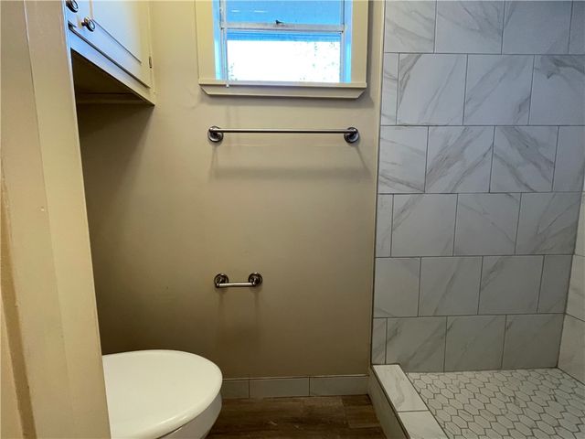 4315 S 1st Street, Rogers, AR 72758