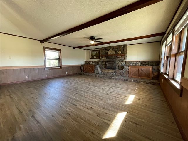 4315 S 1st Street, Rogers, AR 72758