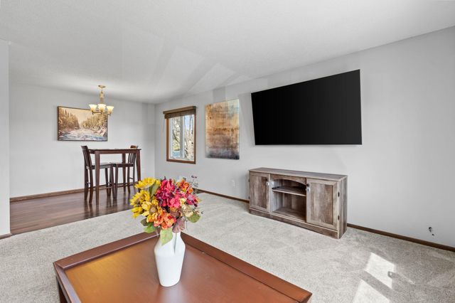 14661 94th Place N, Maple Grove, MN 55369