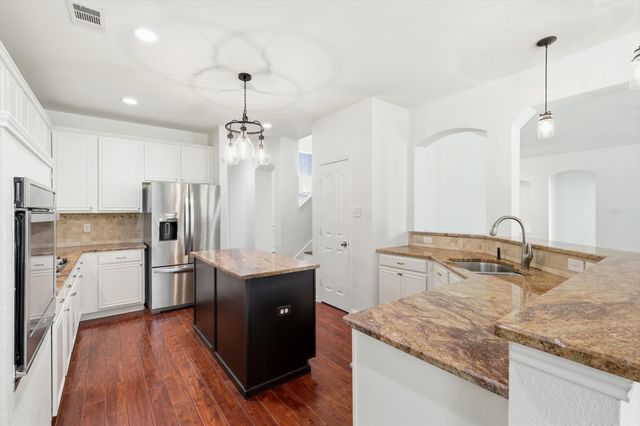 3820 Blueridge Drive, The Colony, TX 75056