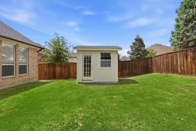 3820 Blueridge Drive, The Colony, TX 75056