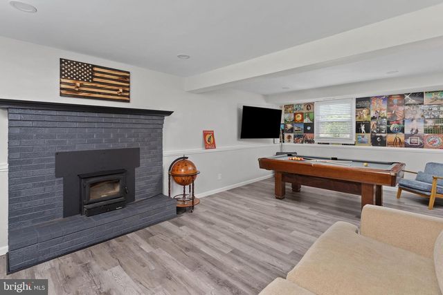 6 INDEPENDENCE DR, Bordentown, NJ 08505