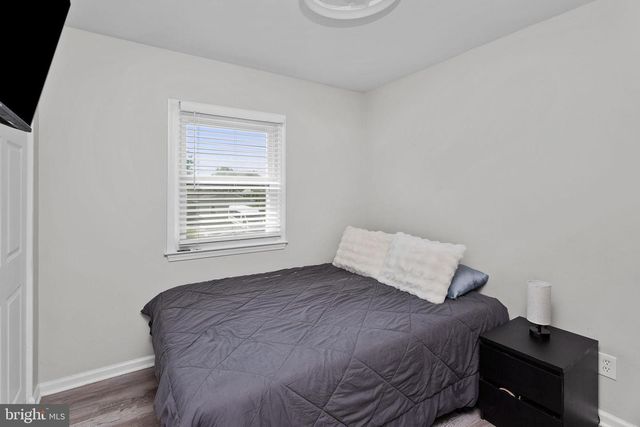 6 INDEPENDENCE DR, Bordentown, NJ 08505