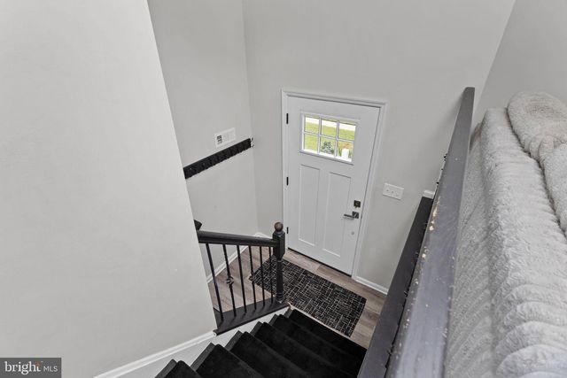 6 INDEPENDENCE DR, Bordentown, NJ 08505