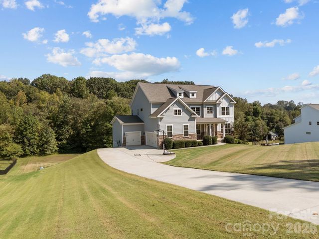 141 Rain Shadow Drive, Mooresville, NC 28115
