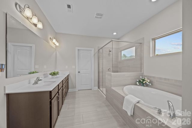 141 Rain Shadow Drive, Mooresville, NC 28115