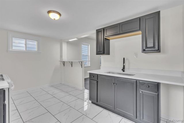 4450 Military Street, Detroit, MI 48210