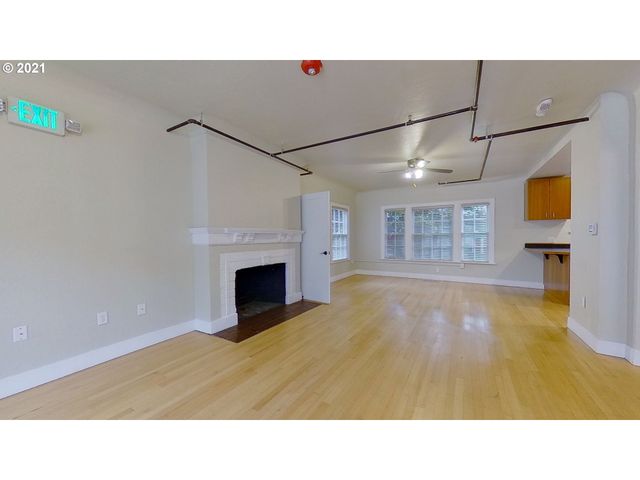 998 FERRY Ln, Eugene, OR 97401