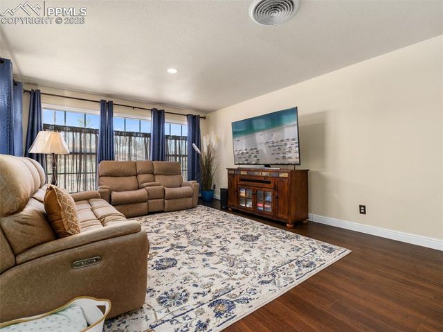 20 Robertson Road, Pueblo, CO 81001