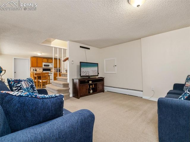 20 Robertson Road, Pueblo, CO 81001