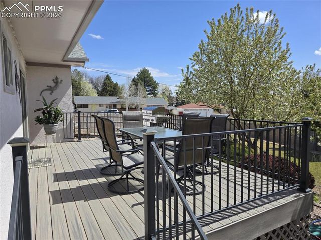 20 Robertson Road, Pueblo, CO 81001