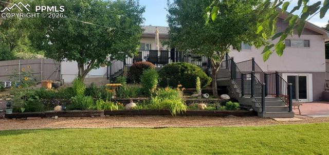 20 Robertson Road, Pueblo, CO 81001