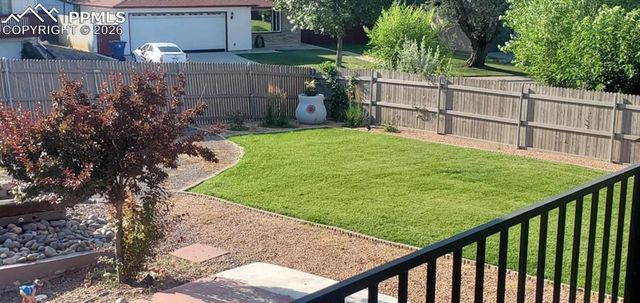 20 Robertson Road, Pueblo, CO 81001