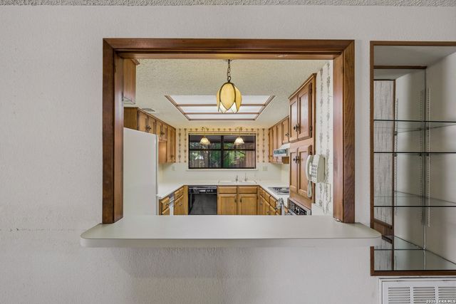 10866 Royal, San Antonio, TX 78239