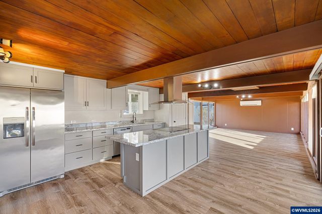 3025 Bailey Ln, Eugene, OR 97401