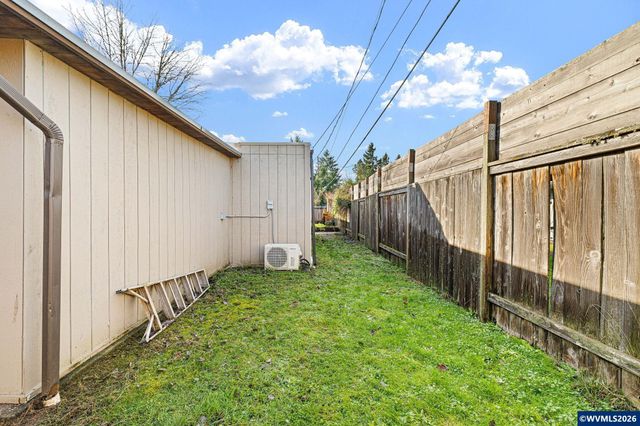 3025 Bailey Ln, Eugene, OR 97401