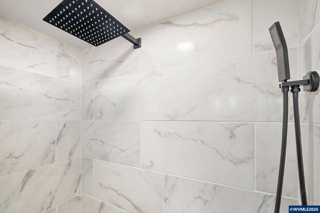 3025 Bailey Ln, Eugene, OR 97401