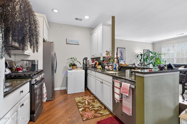 337 Sophee Lane, Lakewood, NJ 08701