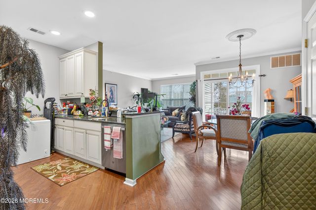 337 Sophee Lane, Lakewood, NJ 08701