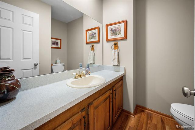 34230 Fonville Court, Livonia, MI 48152