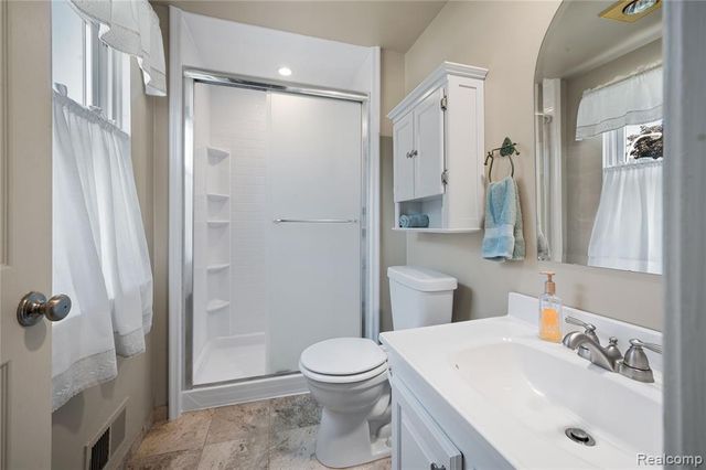 34230 Fonville Court, Livonia, MI 48152