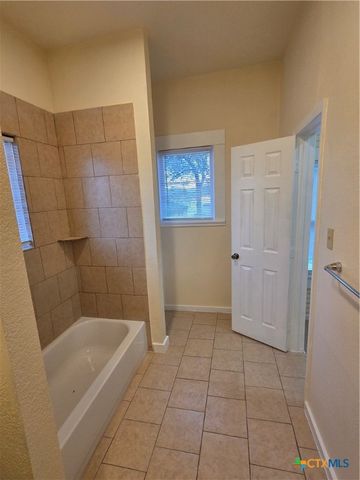 1214 S 11th Street, Temple, TX 76504