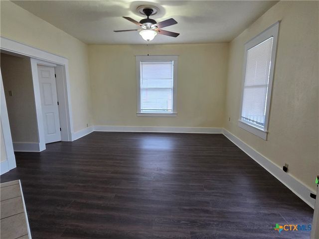 1214 S 11th Street, Temple, TX 76504