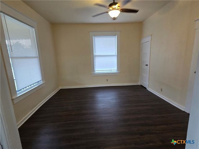 1214 S 11th Street, Temple, TX 76504