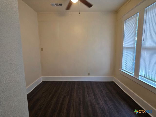 1214 S 11th Street, Temple, TX 76504