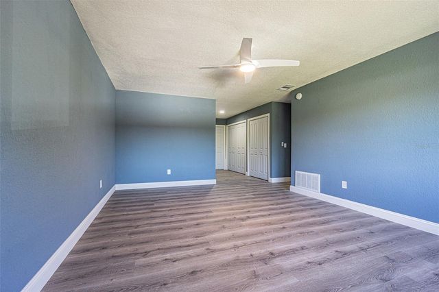 6379 CONNIEWOOD SQUARE, New Port Richey, FL 34653