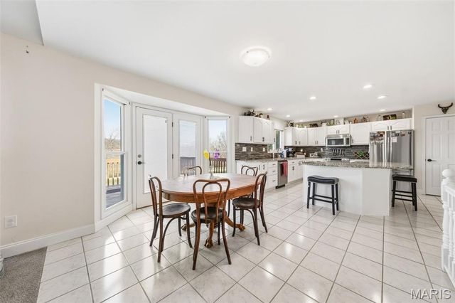 75 Morgans Way, Elsberry, MO 63343