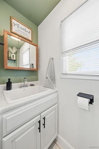 75 Morgans Way, Elsberry, MO 63343